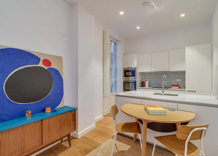 Guest Ready - Modern By Port Apartment *